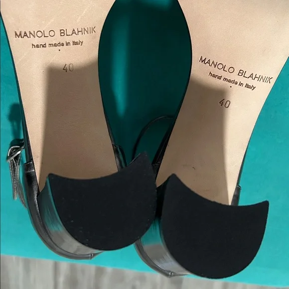Manolo Blahnik Ankle-Strap Open-Toe Heels SZ: 40 - Picture 8 of 9